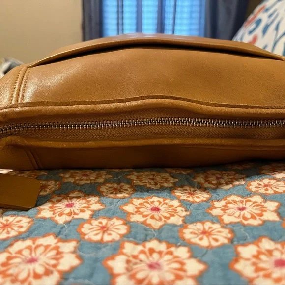 Vintage Coach Medium Slim Duffle Sac - 9816, tan - Picture 9 of 16